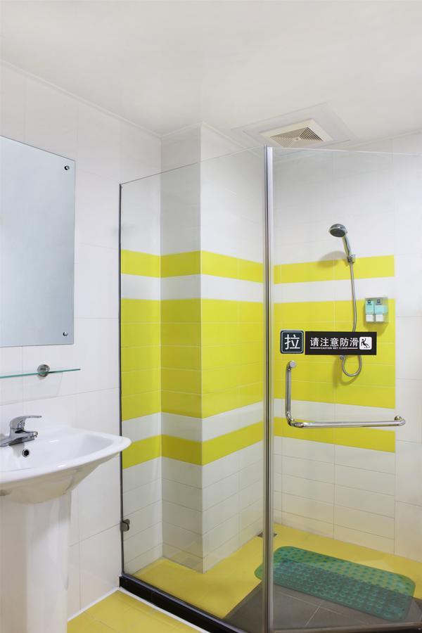7Days Inn Qingdao Development Zone Jinshatan חדר תמונה